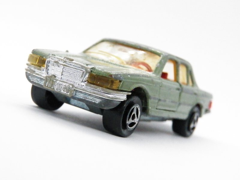 Illustration for article titled Majorette 1:64 Mercedes 450SE - you can't kill 'em -